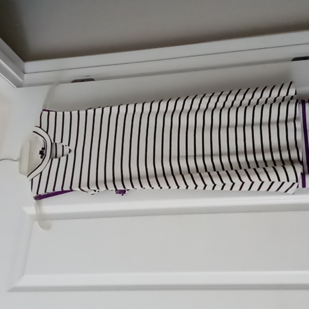 I am selling a black and white dress for young girls to the ages of 12-16